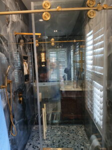 Puertas de Ducha de Cristal a Medida en Tampa Bay